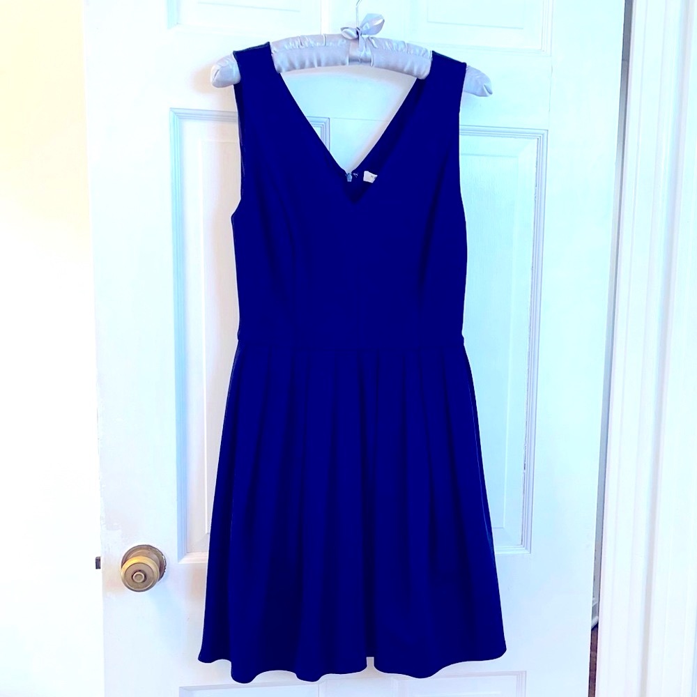 NWT Halston Size 2 Casual Dress